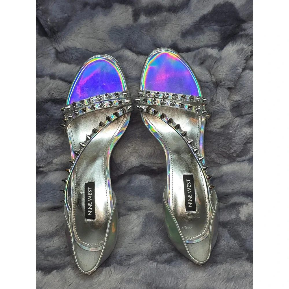 NWB Nine West Fabla3‎ Silver Holographic Studded Platform Stiletto Heels 7.5